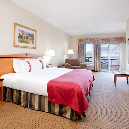 Holiday Inn Hotel & Suites Osoyoos By Ihg מראה חיצוני תמונה